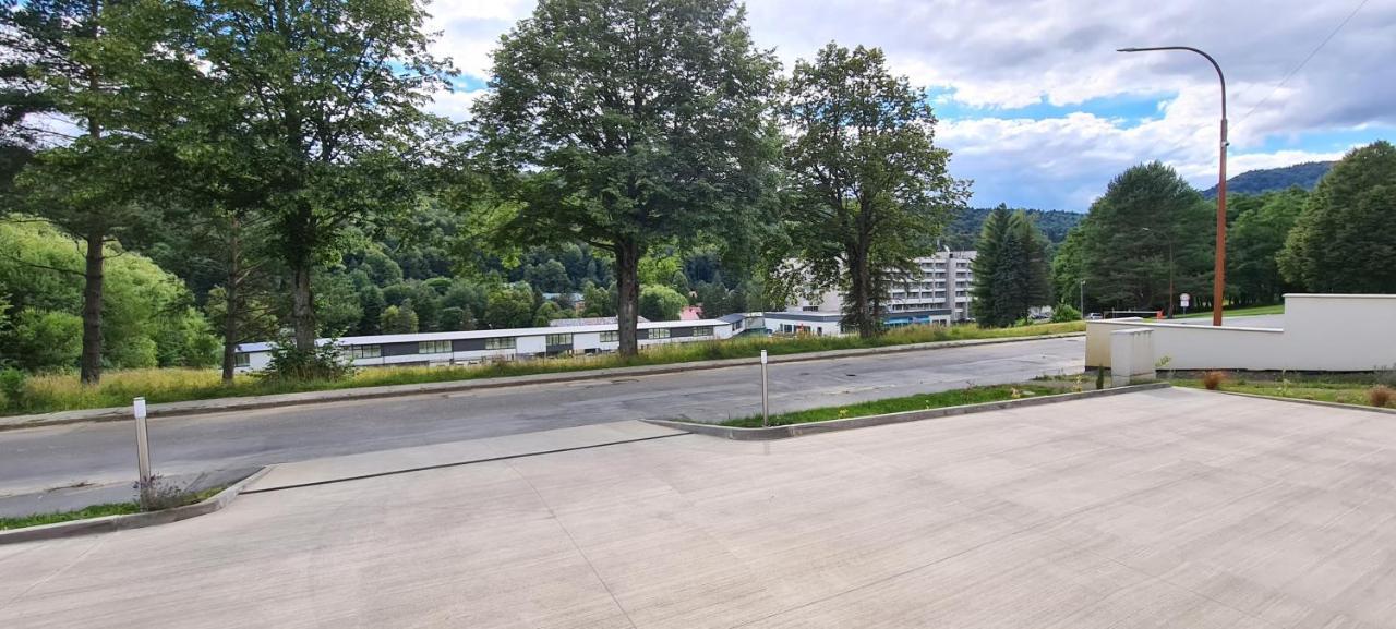 Penthouse Apartman Rezidencia Mineral Bardejovske Kupele Bagian luar foto